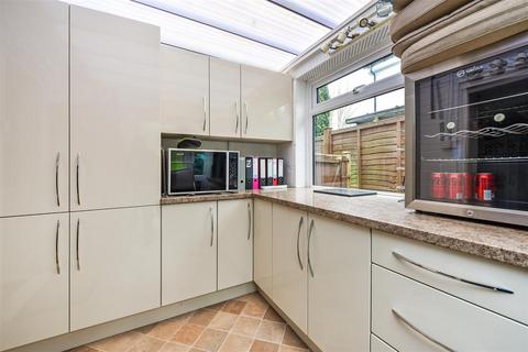 10 Beech Close, Thruxton, Andover, SP11 8NB