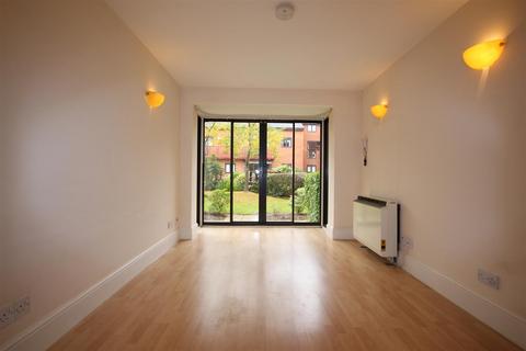 1 bedroom apartment to rent, Kings Court, Cox Street, St Pauls Square