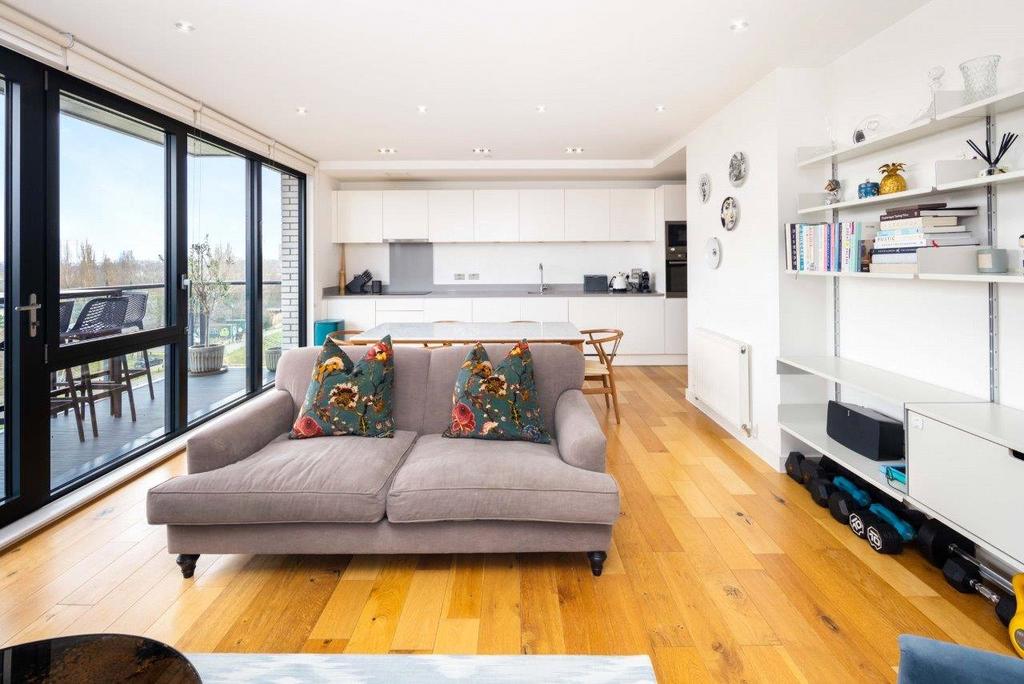 Living Room/Kitchen
