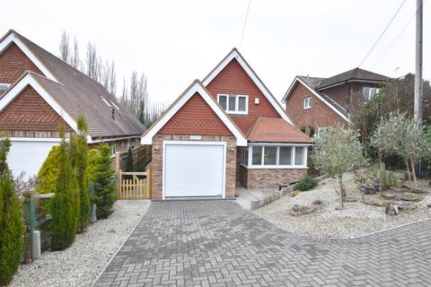 3 bedroom detached house for sale, Main Street, Peasmarsh