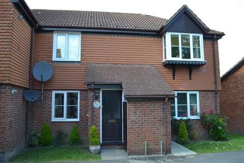 2 bedroom maisonette for sale, Finch Close, Tadley, RG26