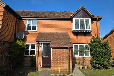 2 bedroom maisonette for sale, Finch Close, Tadley, RG26