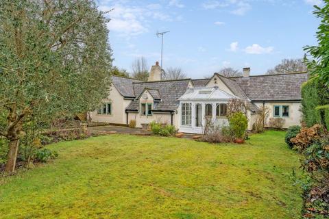 2 bedroom detached bungalow for sale, Burfield Road, Rickmansworth WD3