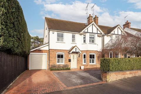 4 bedroom detached house for sale, Crabtree Lane, Harpenden