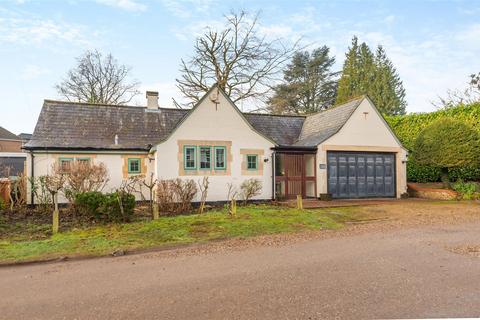 2 bedroom detached bungalow for sale, Burfield Road, Chorleywood WD3