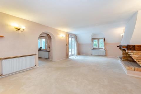 2 bedroom detached bungalow for sale, Burfield Road, Chorleywood WD3