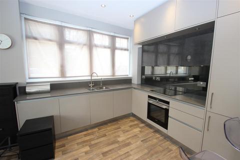 2 bedroom flat to rent, St Thomas Street