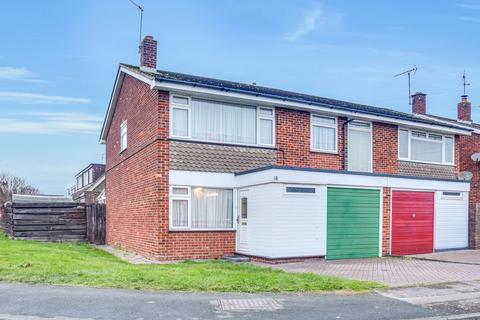 4 bedroom semi-detached house for sale, Crouchmans Avenue, Great Wakering SS3