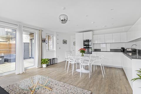3 bedroom flat for sale, Trumpington CB2