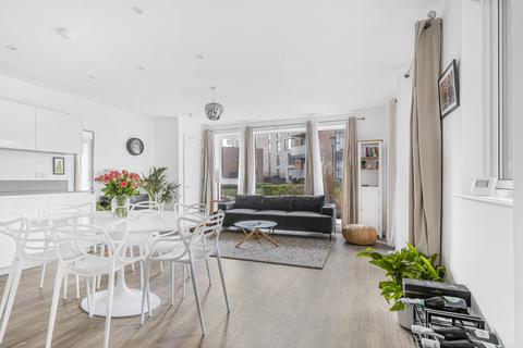 3 bedroom flat for sale, Trumpington CB2