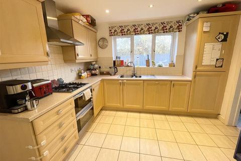 4 bedroom detached house for sale, Artus Close, Swindon