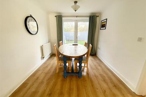 9 Artus Close, Swindon, SN25 1QZ