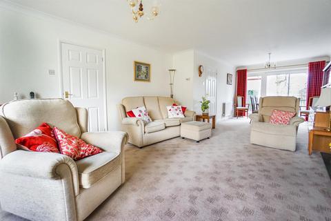 9 Brook Close, Holymoorside, Chesterfield, S42 7HB