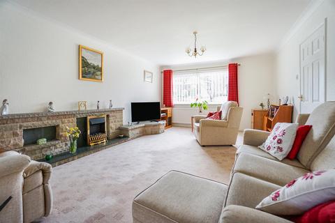 9 Brook Close, Holymoorside, Chesterfield, S42 7HB