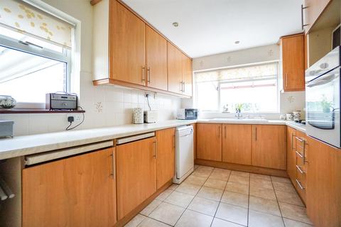 9 Brook Close, Holymoorside, Chesterfield, S42 7HB