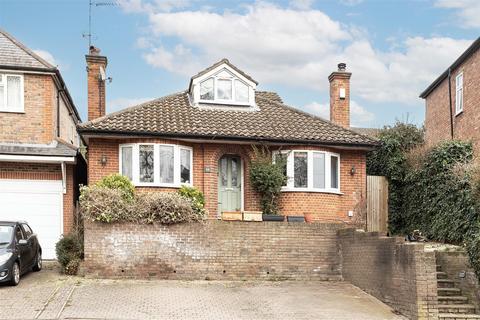 3 bedroom detached house for sale, Lower Luton Road, Harpenden