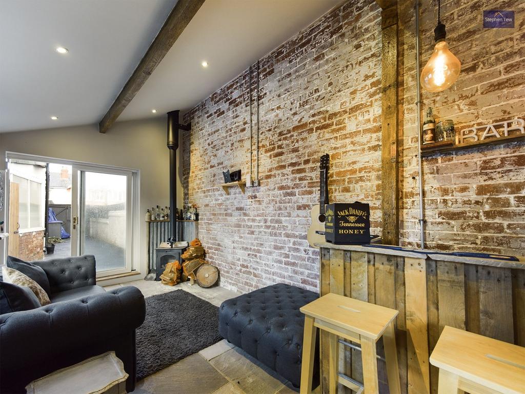 Summer House / Snug