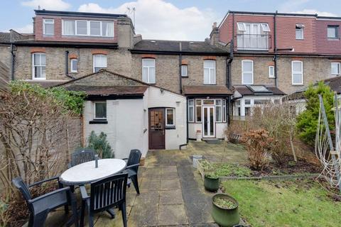 7 Lancaster Gardens, London, W13 9JY