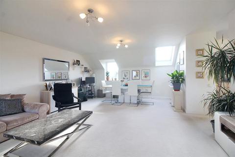 2 bedroom apartment for sale, Bicester Road, Aylesbury