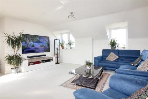 2 bedroom apartment for sale, Bicester Road, Aylesbury