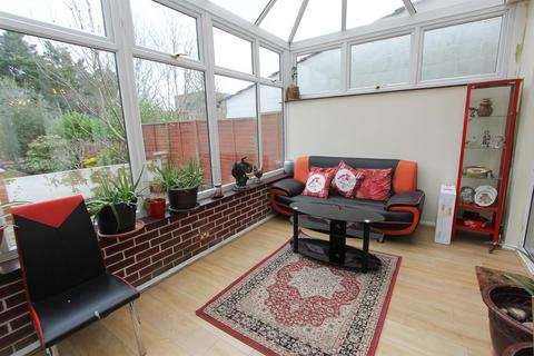 8 Purley Knoll, Purley, CR8 3AE