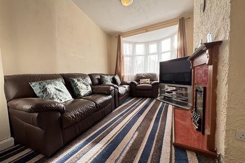 3 bedroom semi-detached house for sale, Dyas Avenue, Great Barr, Birmingham