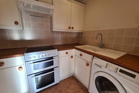 2 bedroom flat to rent, Clifton Road, Southampton SO15