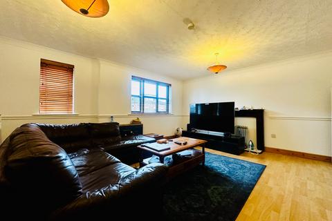 2 bedroom flat to rent, Clifton Road, Southampton SO15