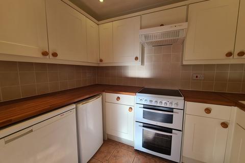 2 bedroom flat to rent, Clifton Road, Southampton SO15