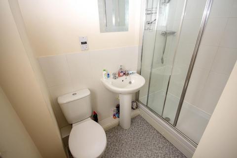 2 bedroom flat to rent, Clarkson Close, Nuneaton, CV11 4BA