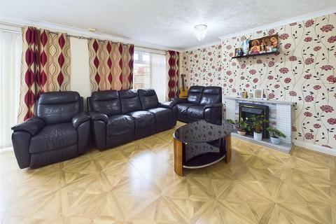5 Cooks Orchard, Gloucester, GL1 3JY