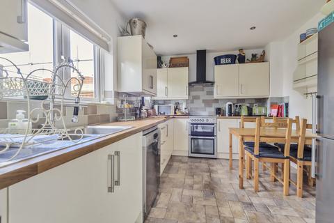 3 bedroom semi-detached house to rent, Harrison Road, Hampshire SO17