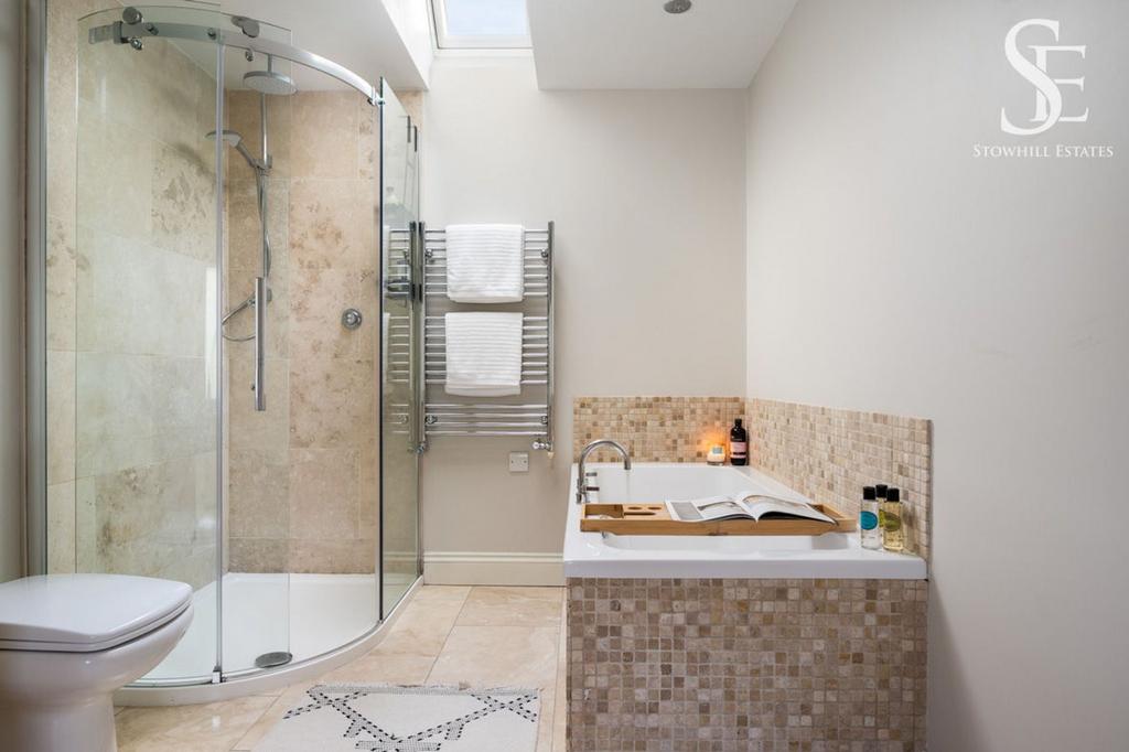 Bedroom 1 Ensuite