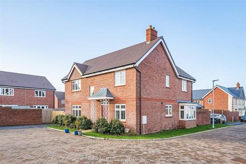 4 bedroom detached house for sale, Hawker Close, Upavon, Pewsey