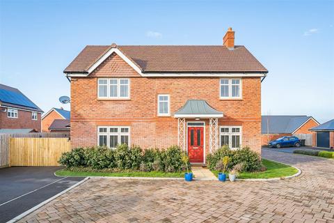 4 bedroom detached house for sale, Hawker Close, Upavon, Pewsey