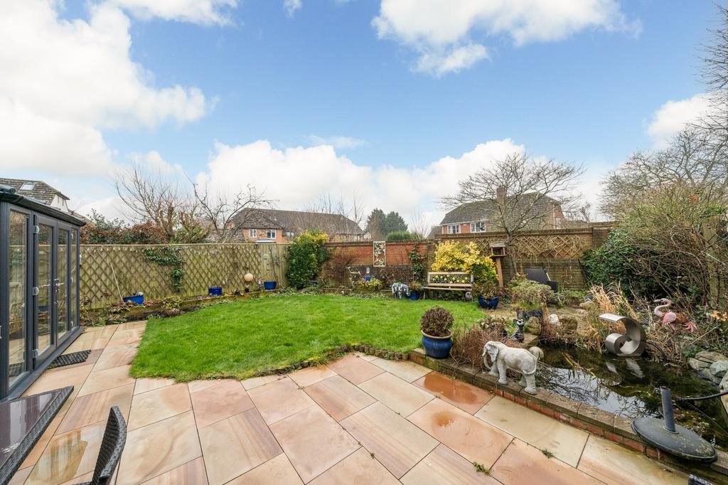 2-Church-Farm-Close-5