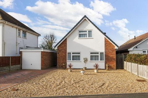 4 bedroom detached house for sale, Southdean Drive, Middleton-On-Sea, PO22