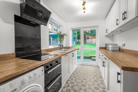 3 bedroom semi-detached house for sale, Gleneagles Road, Leeds