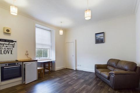 2 bedroom flat to rent, Queen Street, Jedburgh, TD8