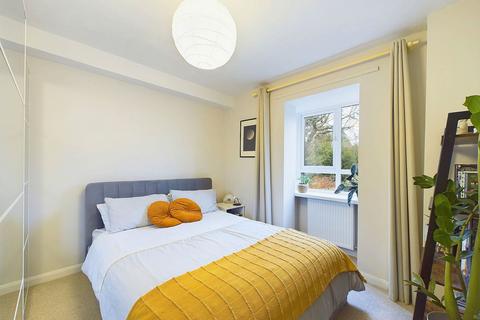 1 bedroom flat for sale, North Parade, Horsham RH12