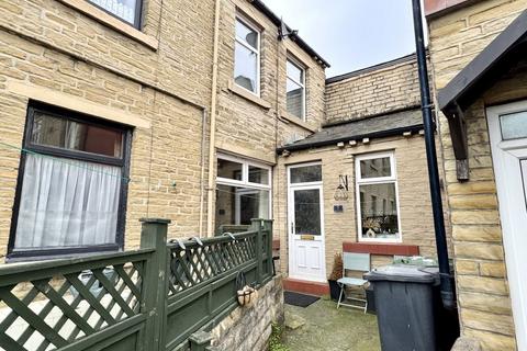 1 bedroom end of terrace house for sale, Platt Square, Cleckheaton, BD19