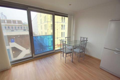 2 bedroom flat to rent, Citispace, Leeds City Centre, Leeds