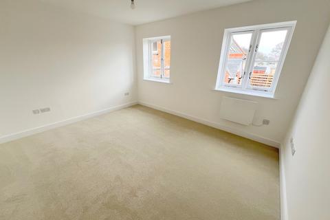 2 bedroom flat for sale, Milton Green, Christchurch Road, New Milton, Hampshire. BH25 6QG