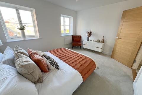 Milton Green, Christchurch Road, New Milton, Hampshire. BH25 6QG