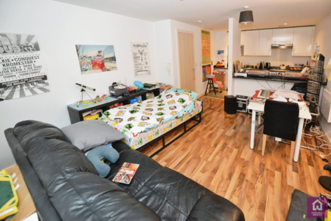 2 bedroom flat for sale, The Quadrangle, 1 Lower Ormond Street, Southern Gateway, Manchester, M1