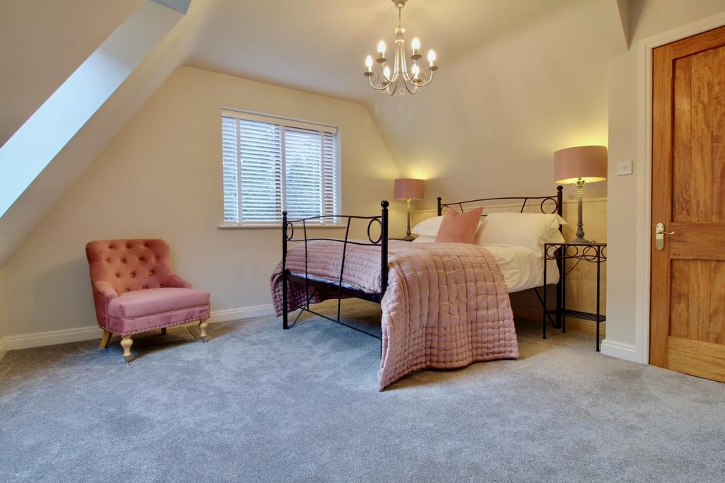 Bedroom 4 - Double