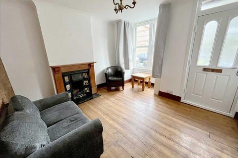 2 bedroom terraced house to rent, Banbury Street, Watford, WD18.