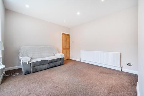 3 bedroom semi-detached house for sale, Stainbeck Gardens, Leeds LS7