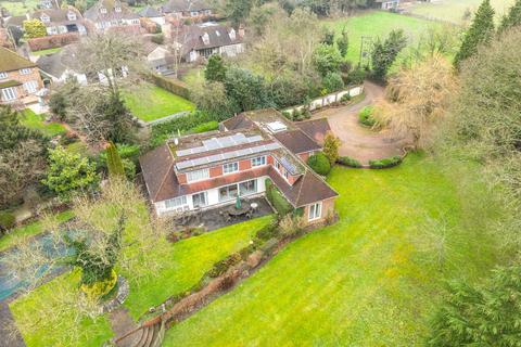 5 bedroom detached house for sale, Little Windmill Hill, Chipperfield, WD4