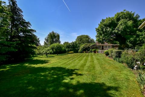 5 bedroom detached house for sale, Little Windmill Hill, Chipperfield, WD4